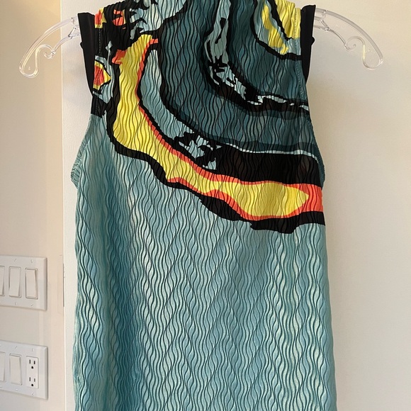 Colorful Sleeveless Top - Picture 2 of 2